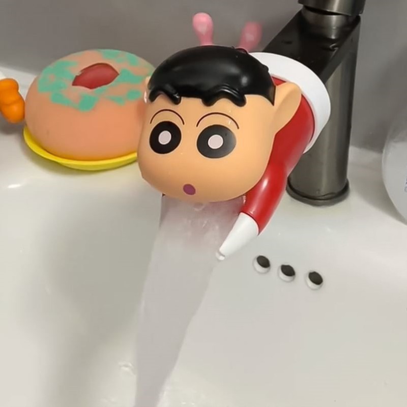 クレヨンしんちゃんの可愛いデザインの、水しぶき防止機能付き蛇 - Wax Melts のレビューと価格